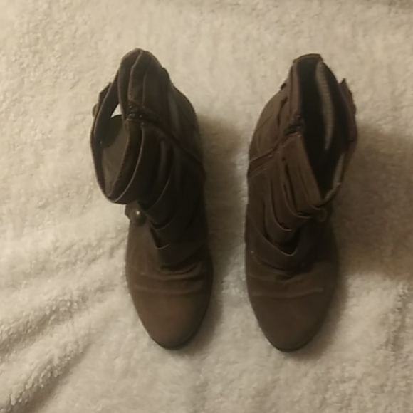 Boots - Picture 1 of 2